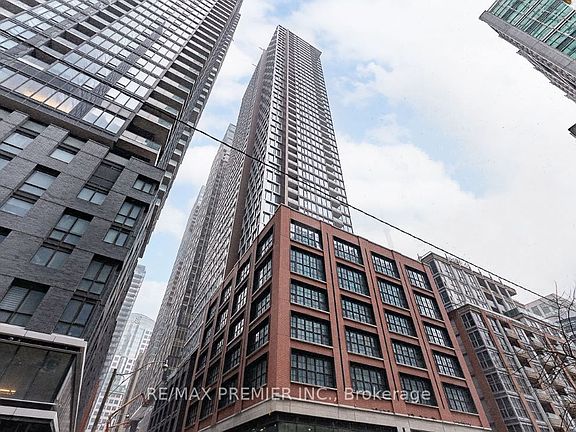 2nd image of 55 Mercer St #1007