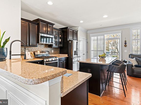 3rd image of 1401 Occoquan Heights Ct