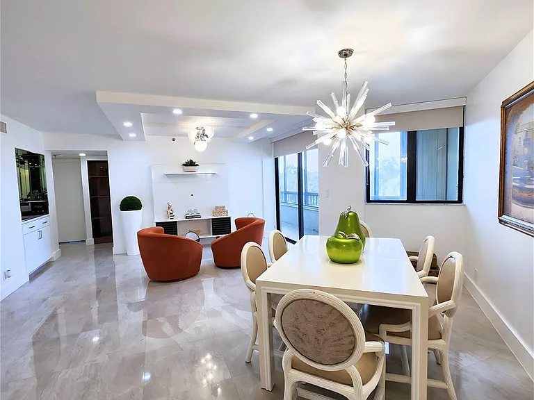 6463 La Costa Dr #301 — Photo 9