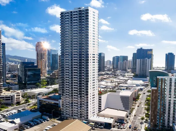 615 Keawe St #2107, Honolulu, HI 96813
