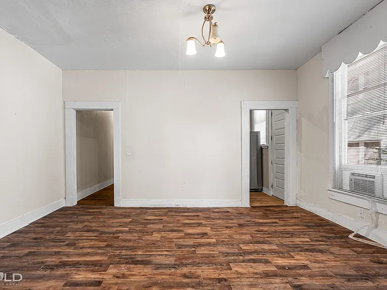 546 Dalzell St — Photo 16