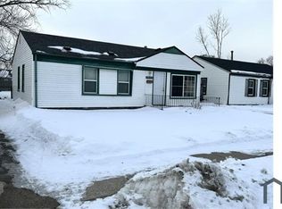 25123 Wiseman St, Roseville, MI 48066