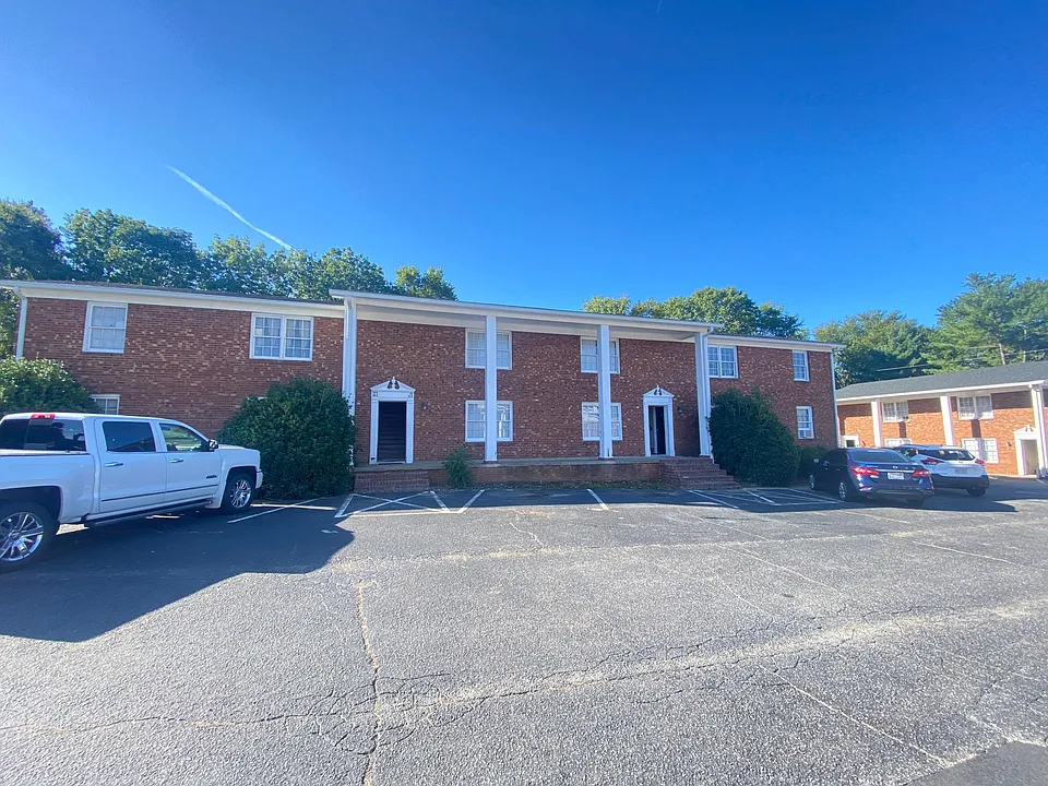 101 Briarcliff Dr