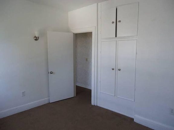 4th image of 874 Charles St