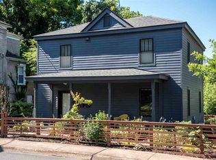 318 Oak St #B, Charlottesville, VA