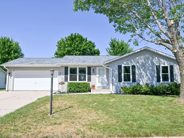W201N16255 Ash DRIVE, Jackson, WI 53037
