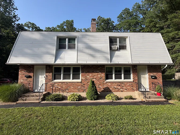 153 New Britain Ave — Photo 3