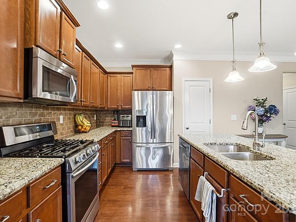 3rd image of 167 Gage Dr