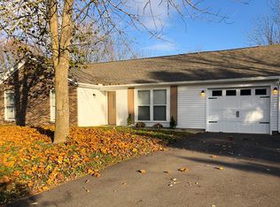 2385 Cherokee Dr, London, OH 43140