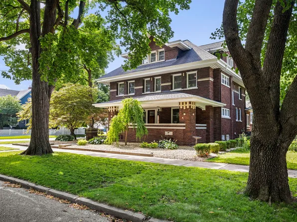 303 W North St, Morris, IL 60450