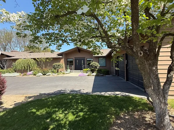 811 Country Club Drive, Walla Walla, WA 99362