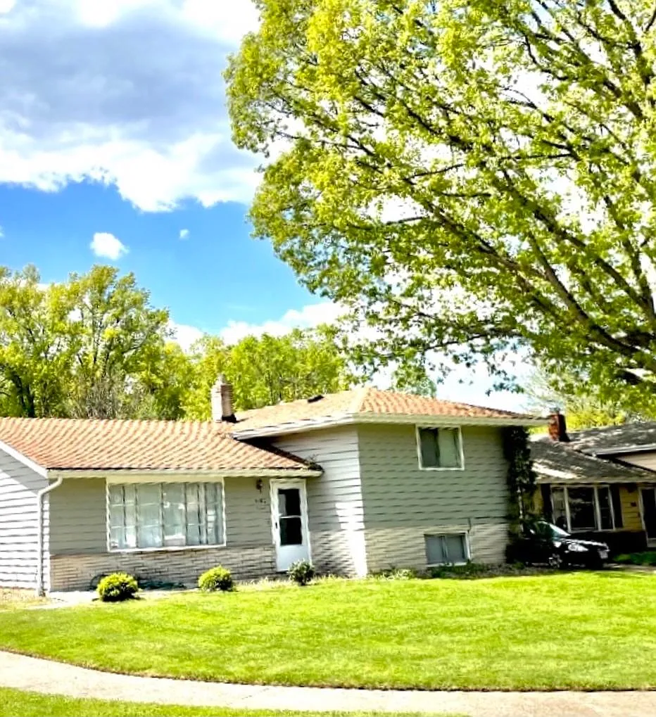 4302 Swaffield Dr photo 1