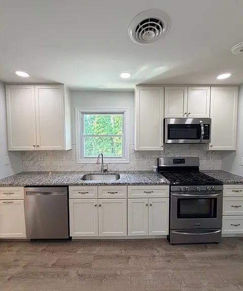 2303 Katherine Ave — Photo 5