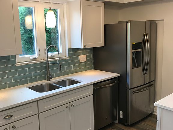 5th image of 603 Olde Towne Ave #6