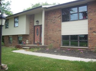 8447 Gully Rd, Le Roy, NY 14482