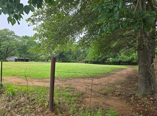 1.5 E 2090th Rd, Hugo, OK 74743