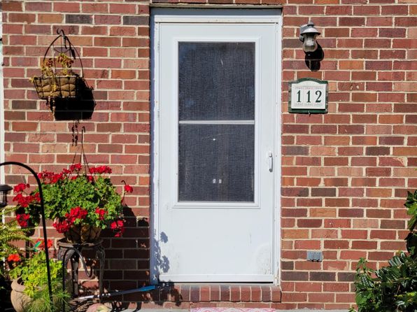 112 Warren Cir