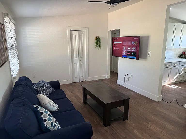 3000 Karen Ave — Photo 5