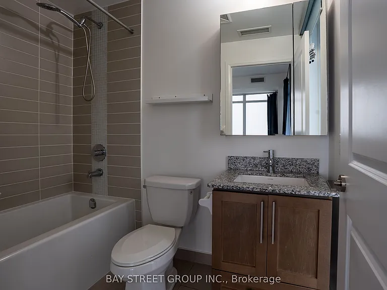 55 Oneida Cres #LPH04 — Photo 8
