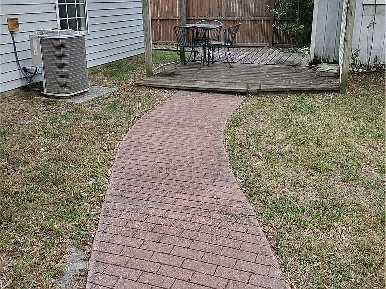 953 Dallas Ct — Photo 38