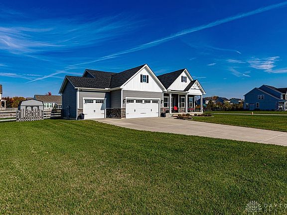 2nd image of 6092 Coburg Dr
