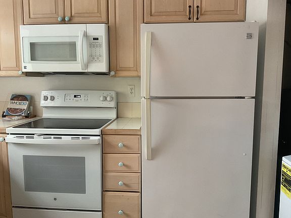 5th image of 2604 S Arlington Mill Dr