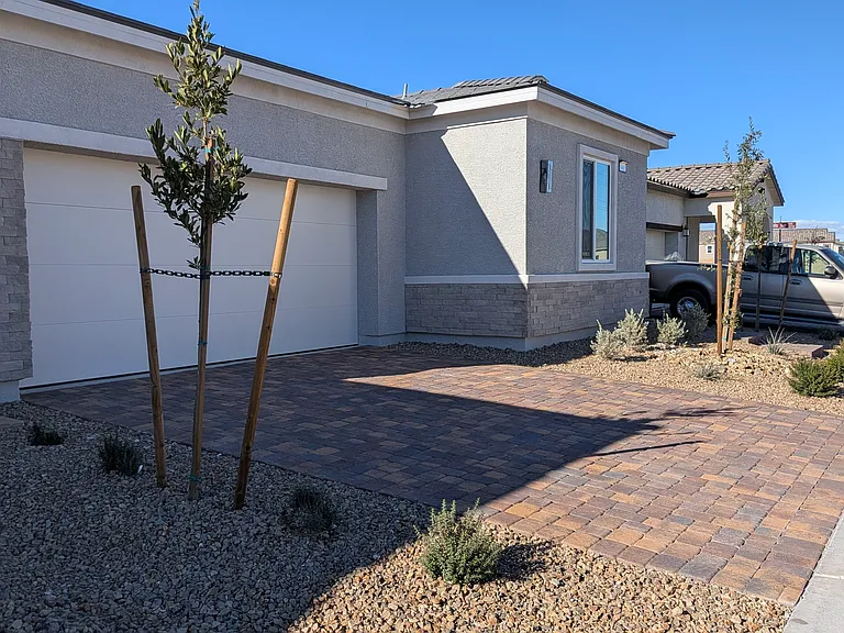 8465 Vanhoy Creek St — Photo 6