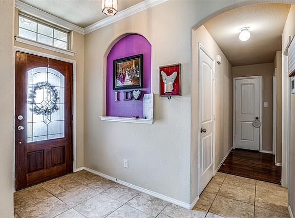 3rd image of 701 Osage Dr