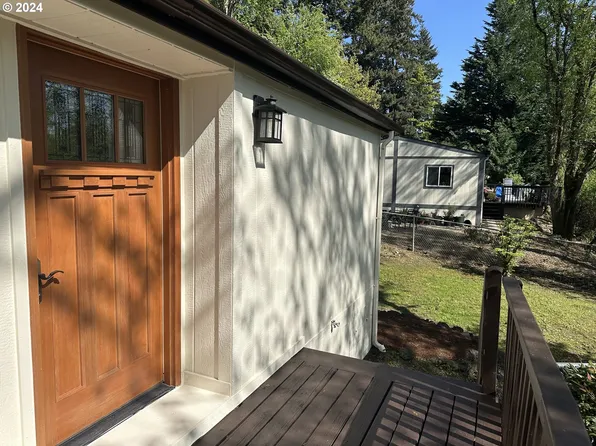 16423 SE Hearthwood Dr, Clackamas, OR 97015