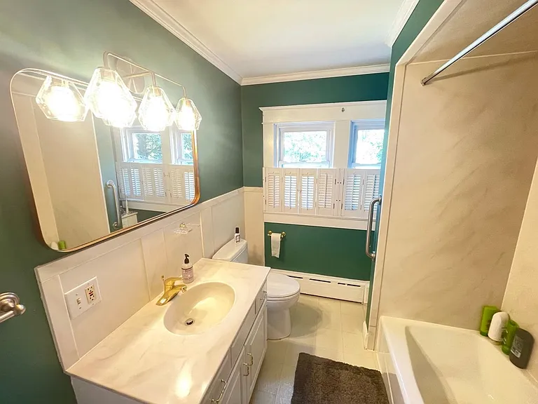 65 Spadina Pkwy — Photo 13