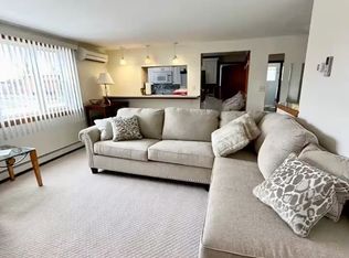 40 Willow Ridge Dr APT 2, Buffalo, NY 14228