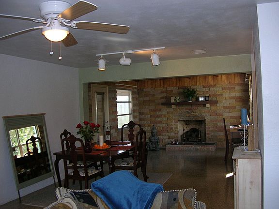 Dining Room/Fireplace