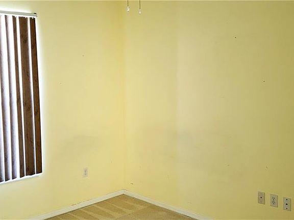 3rd image of 3537 Sunset Isles Blvd