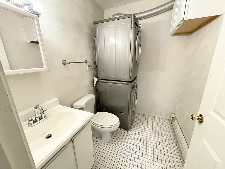 7 Iroquois St #2A — Photo 7
