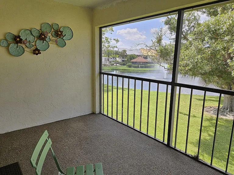 764 Avenida Estancia #206-B — Photo 14