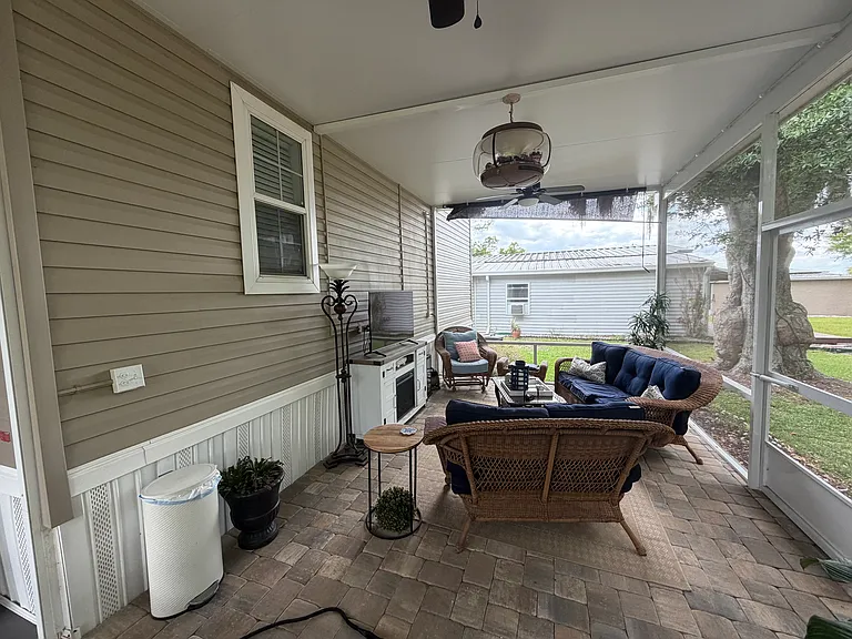 211 Hummingbird Ln — Photo 8