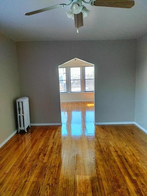 1st image of 4019 W Melrose St #2