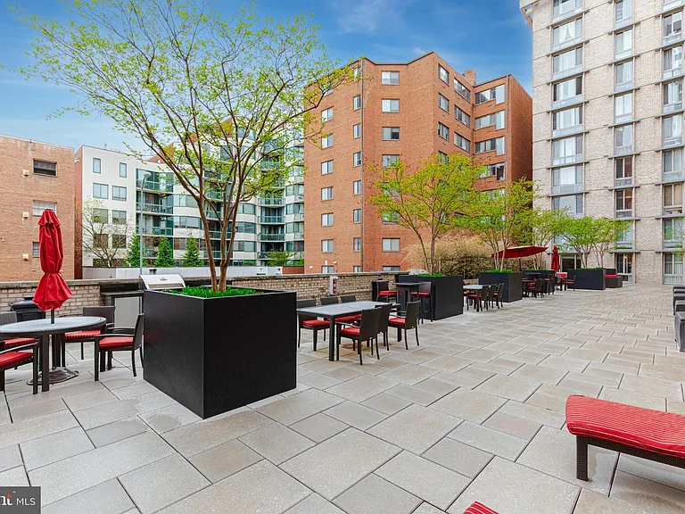 950 25th St NW #327N — Photo 20