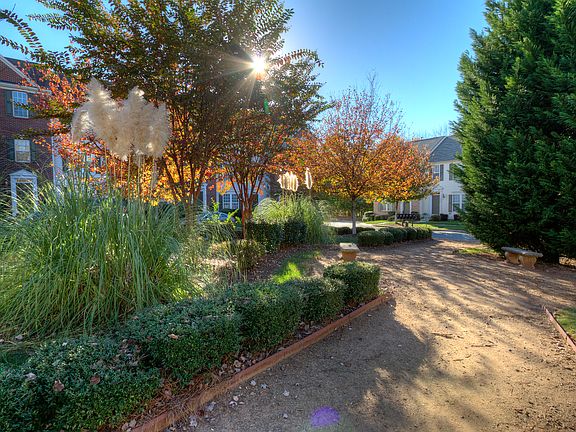 2nd image of 9530 Blossom Hill Dr