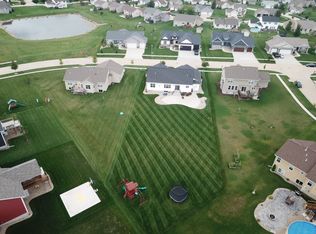 2080 Fieldcrest Ln, Ely, IA 52227