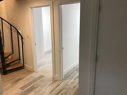 Rented by Easy Rental LLC | media 42