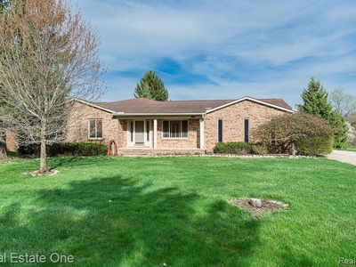 1865 Crestline St, Rochester Hills, MI, 48307
