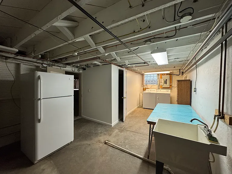 7469 Hoover Ave — Photo 15