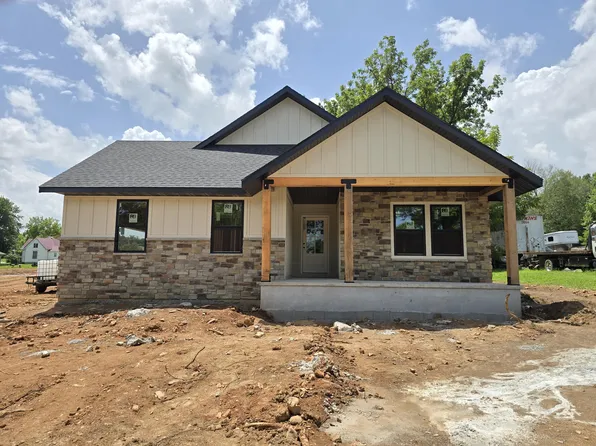 304 W Linn Street, Marionville, MO 65705