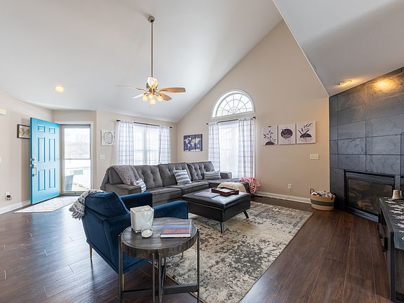 4th image of 708 Dennis Dr #0