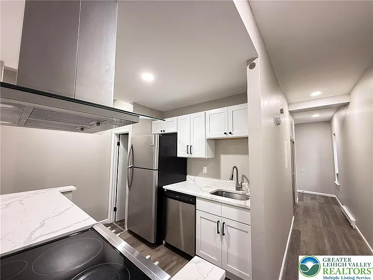 202 N 6th St #203 — Photo 6