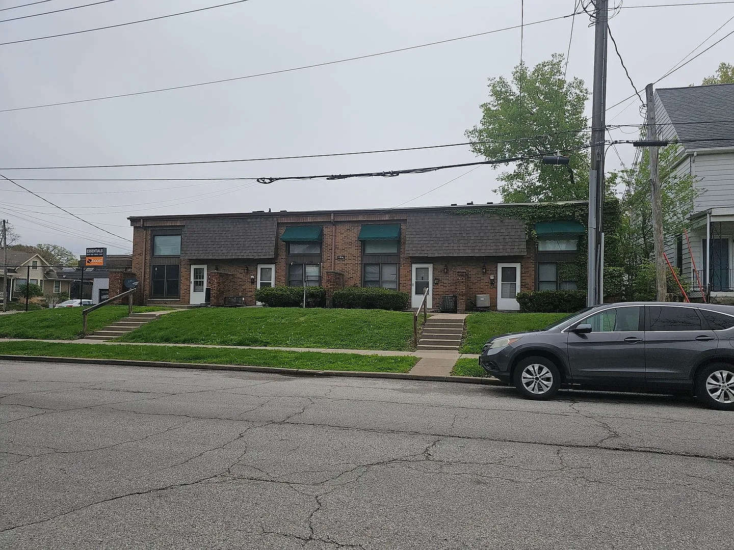 1819 Pershing Ave. — Photo 2