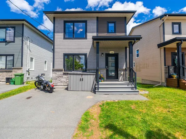 196 Titanium Cres, Halifax, NS B3P 0J2