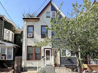 220 Woodland St, Trenton, NJ 08611