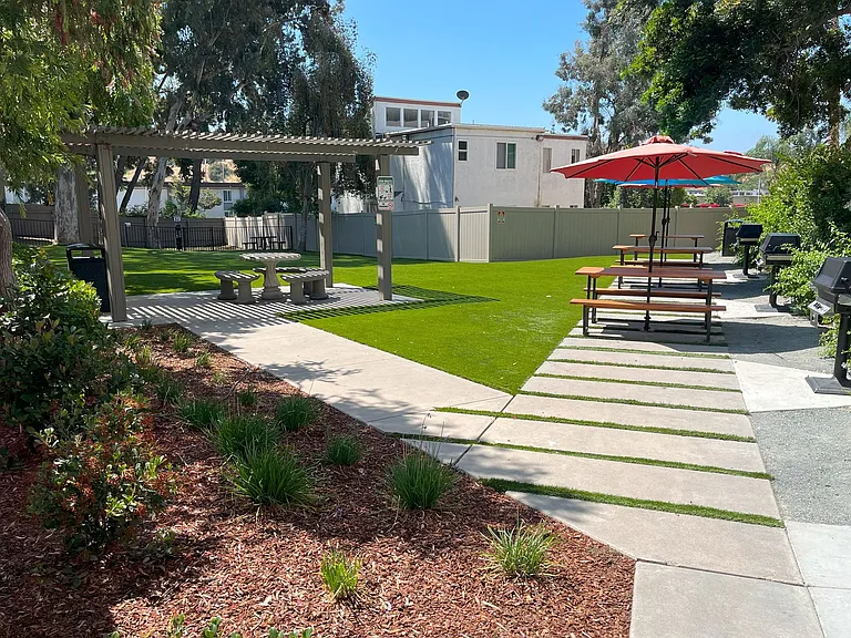 Lantana Hills Apartment Homes — Photo 19